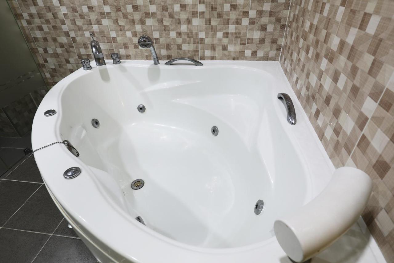 Bellino Hotel Puan Kültér fotó